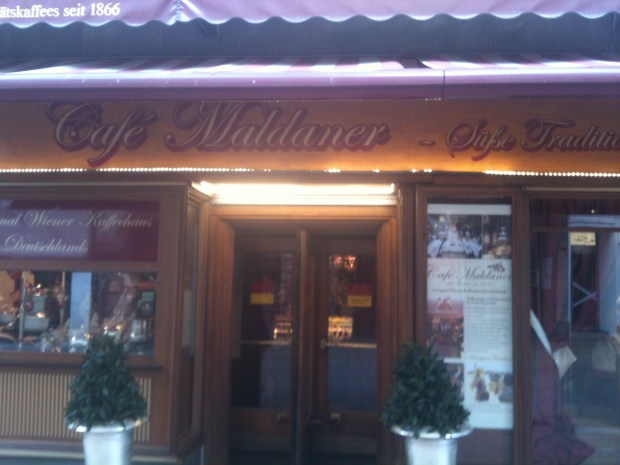 Der Maldaner's entrance, at  34 Marktstraße in downtown Wiesbaden.